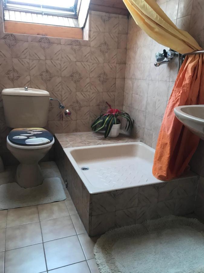 Hotel Ilona Panzio à Balatonlelle Extérieur photo